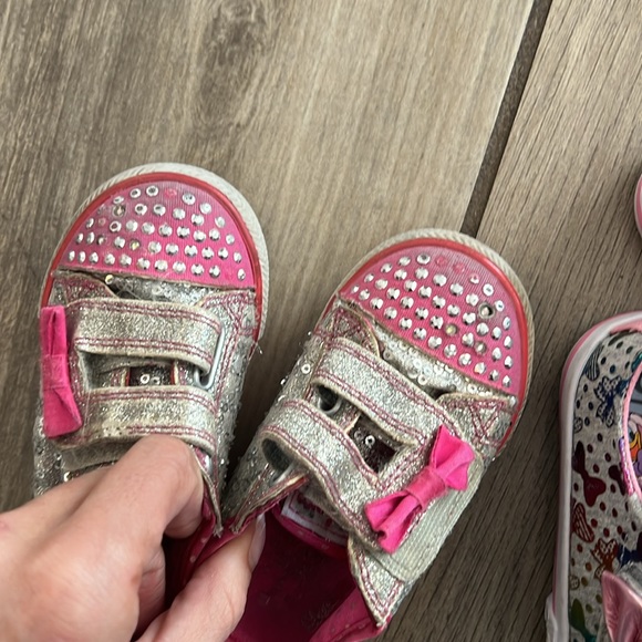 Lot of 2 sneakers Disney mini mouse light up Velcro tennis shoes - Picture 8 of 8